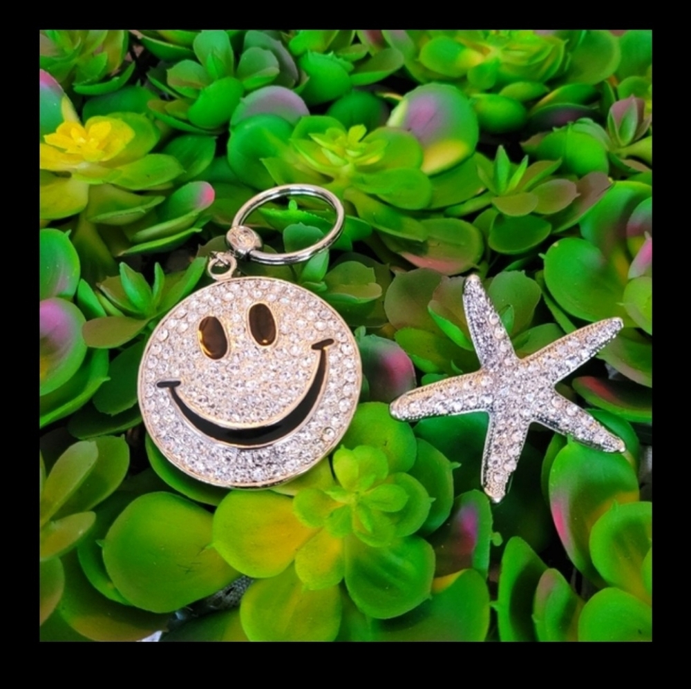 Crystal Happy Face charm ✨️ with a Silver crystal Star pendent